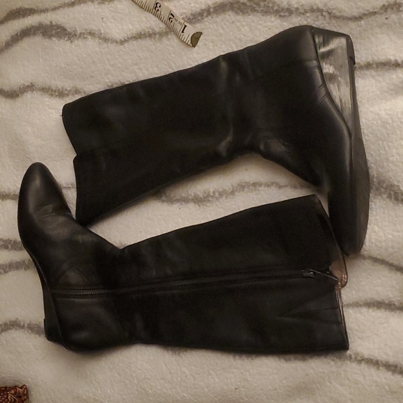 DKNYC BLACK LEATHER BOOTS - Picture 1 of 15